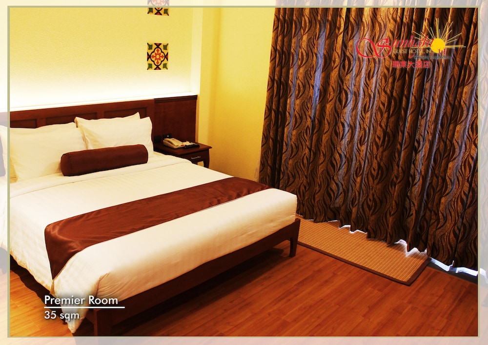 Premier Room (Complimentary Use of Swimming Pool) photo 1