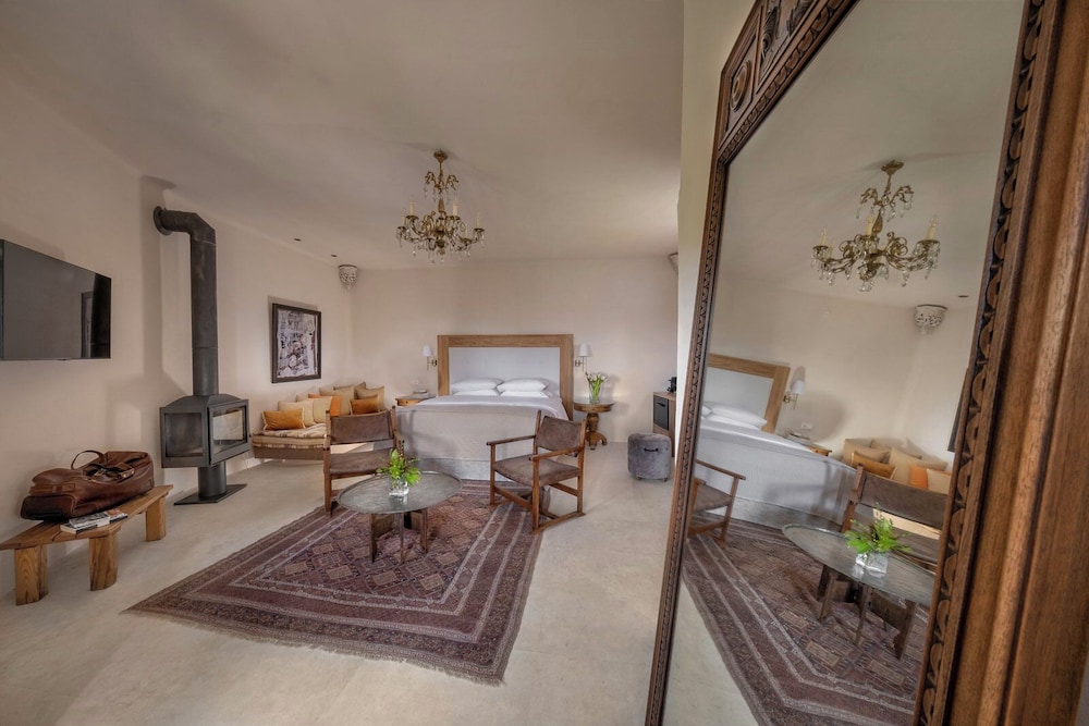 Executive Suite with Panoramic Sea View - Io photo 2