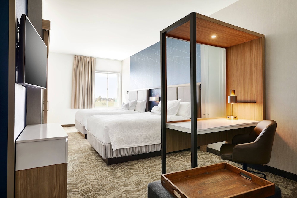 Junior Suite, 2 Queen Beds - Photo 1