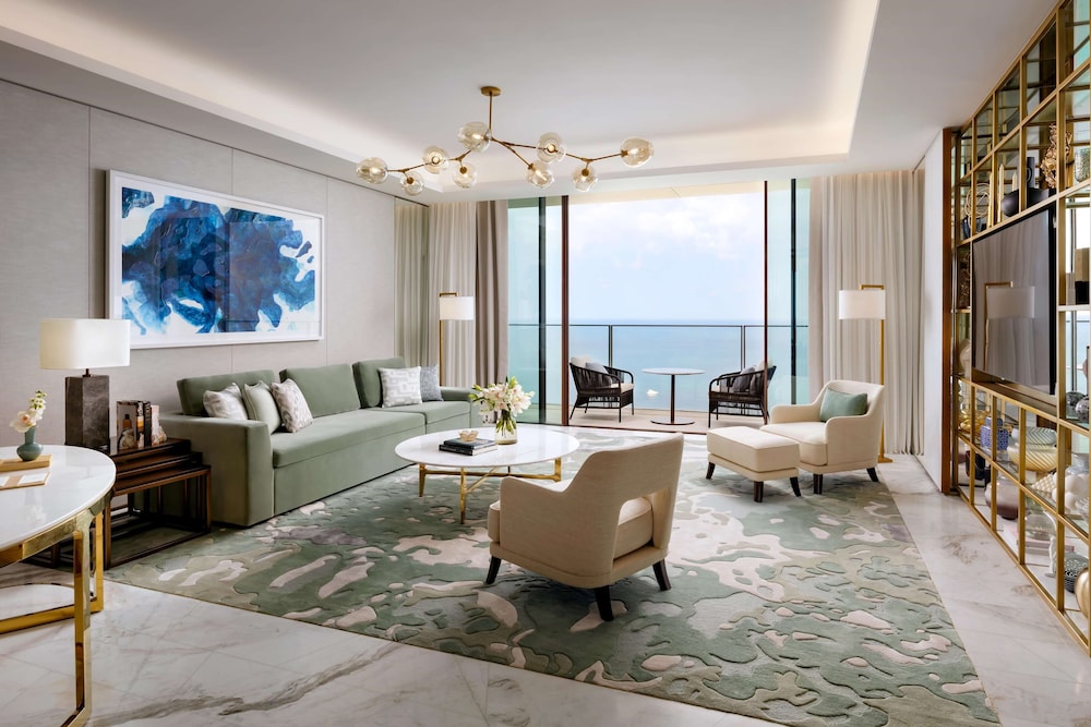 Skyscape Penthouse - Sea View