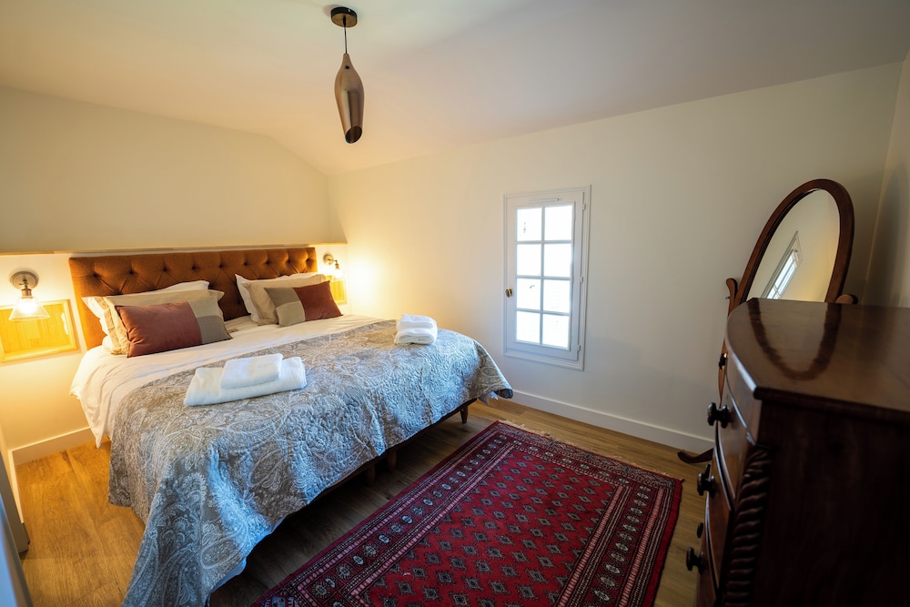 Deluxe Double Room, 1 King Bed photo 1