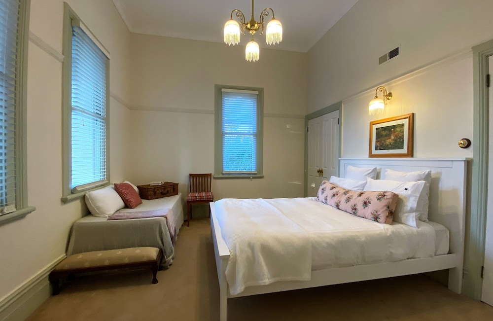 The Drawing Room photo 1