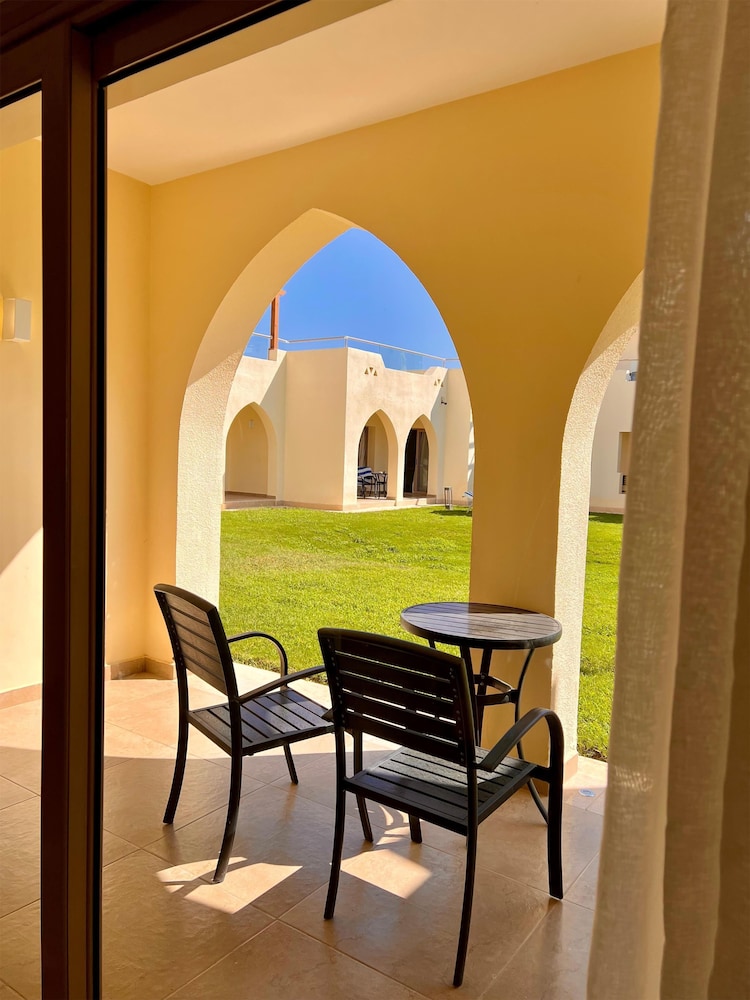 Main Building Family Room Garden View - Photo 22