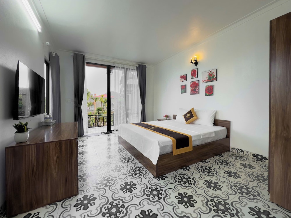 Deluxe Double Room, 1 King Bed, Balcony photo 1