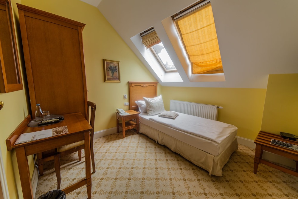 Single Room photo 2