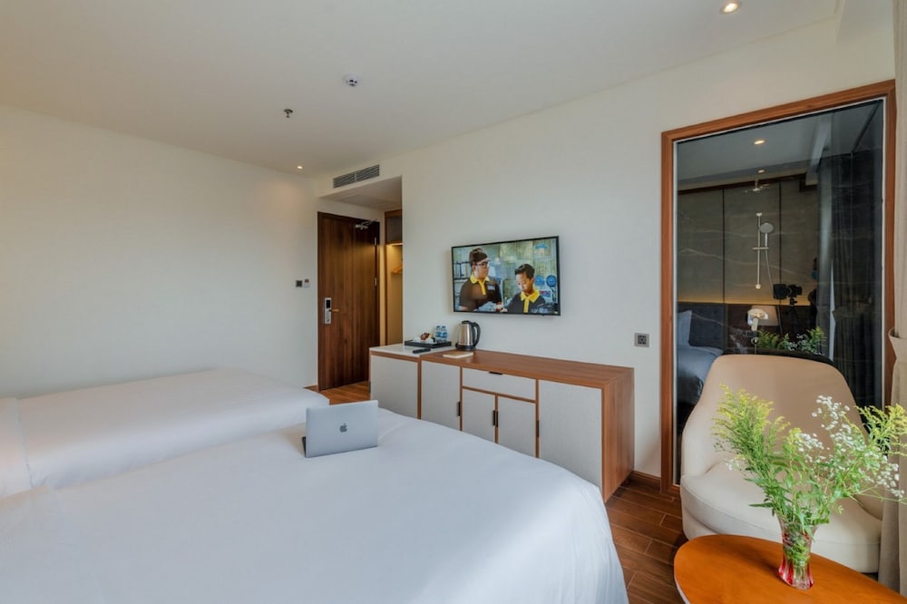 Deluxe Double Room, Sea View - Photo 4