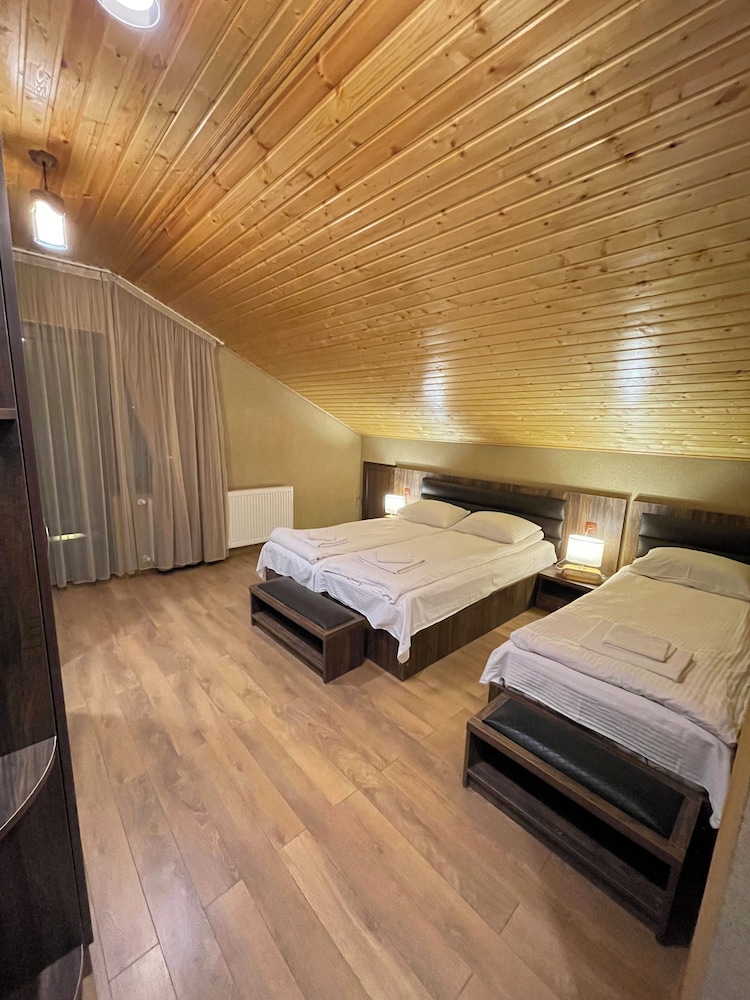 Standard Triple Room - Photo 2