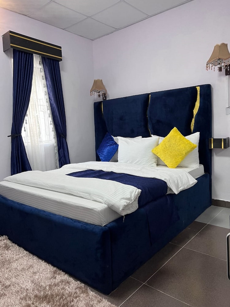 Junior Apartment