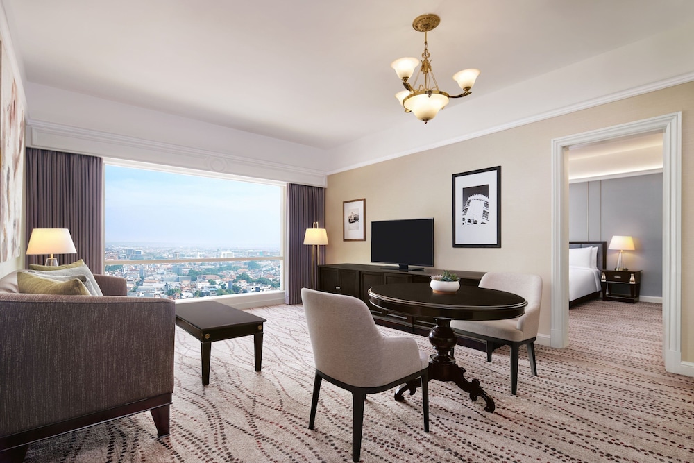 Executive Suite, 2 Bedrooms - Photo 7