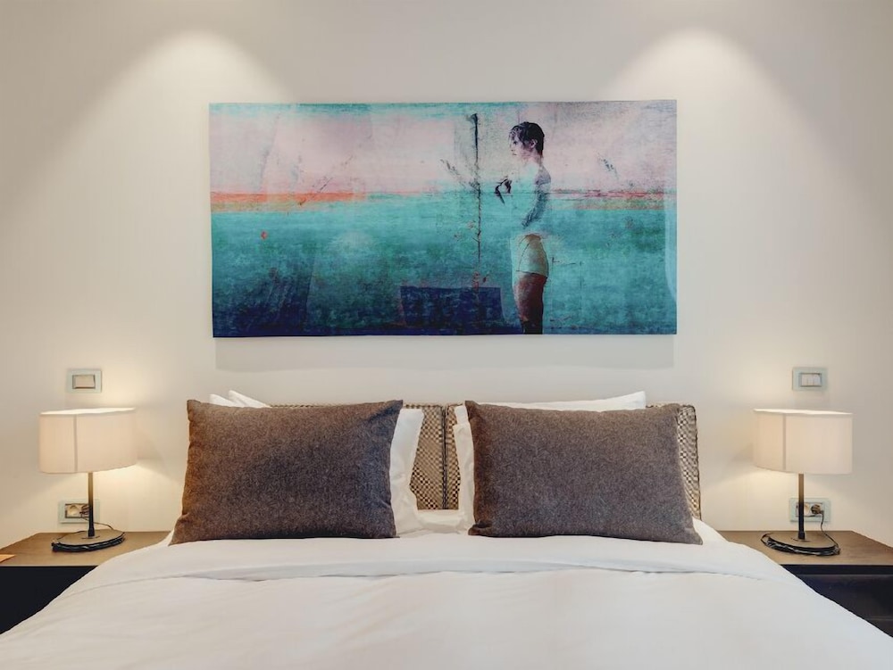 Room, 1 King Bed, Accessible (1 Bedroom - Kumbor Suite)