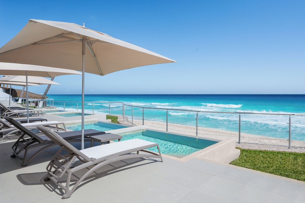 Beachfront Room with Plunge Pool - Photo 6