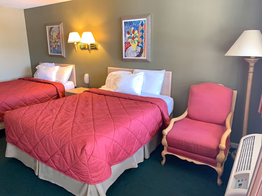 Room, 2 Queen Beds, Non Smoking - Photo 4