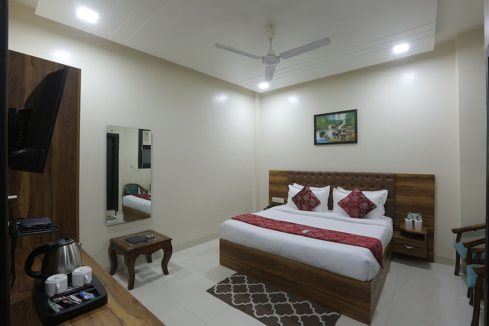 Deluxe Double Room, City View