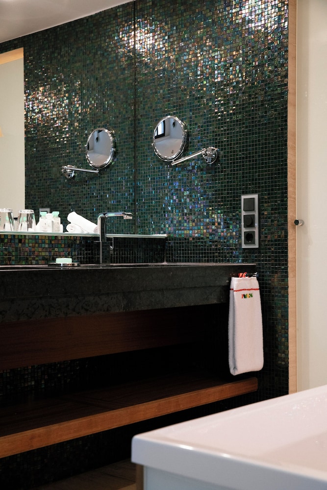 Superior Open Bath - Photo 6