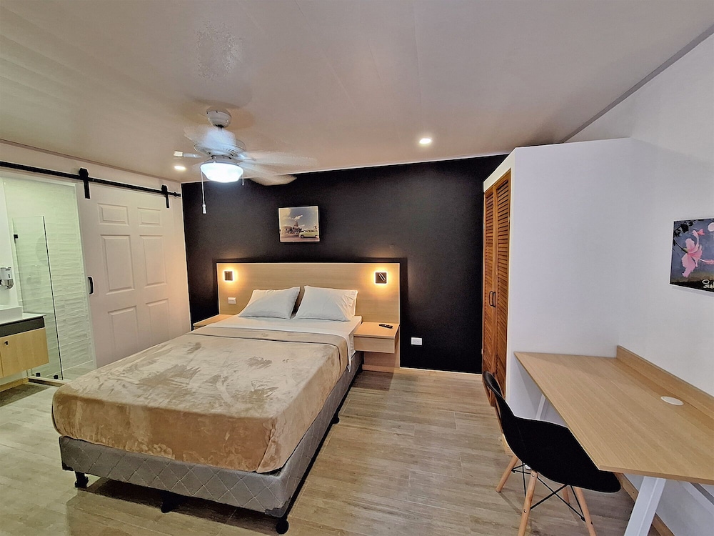 Standard Room photo 2