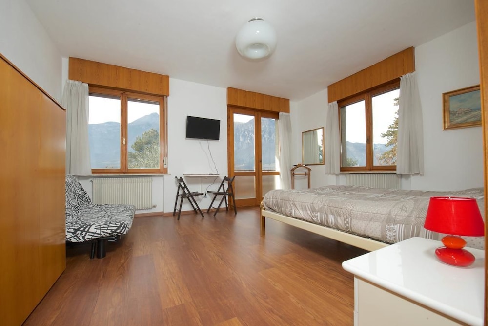 Room, Multiple Beds, Private Bathroom