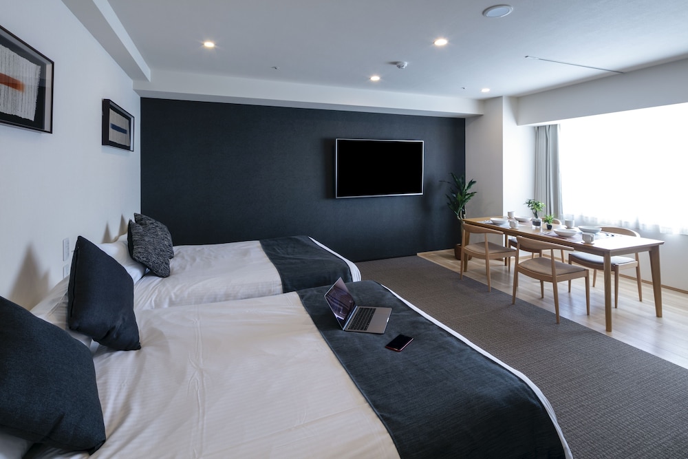 Executive Penthouse, 2 Bedrooms, Hot Tub, City View