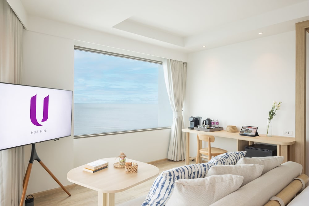 Junior Suite Panoramic Seaview with Lux Bliss Bath - Photo 5
