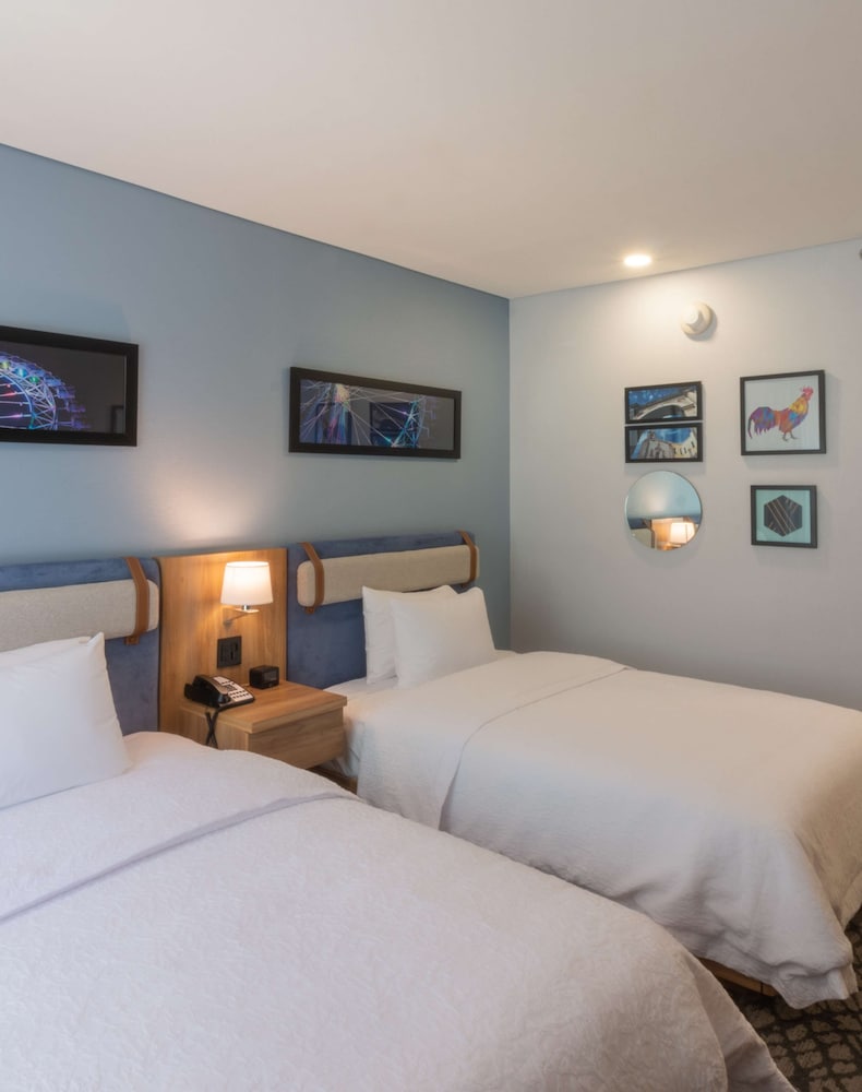Business Room, 2 Double Beds, Non Smoking - Photo 1