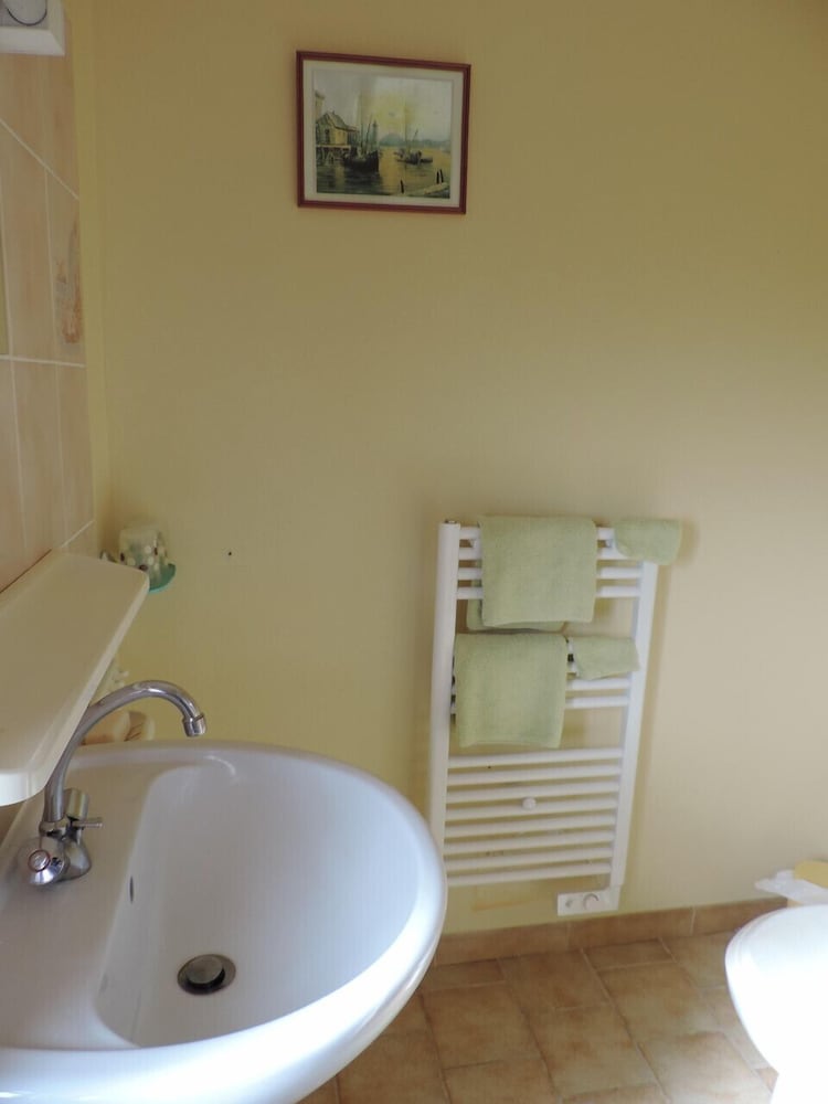 Double Room (Beige) photo 2
