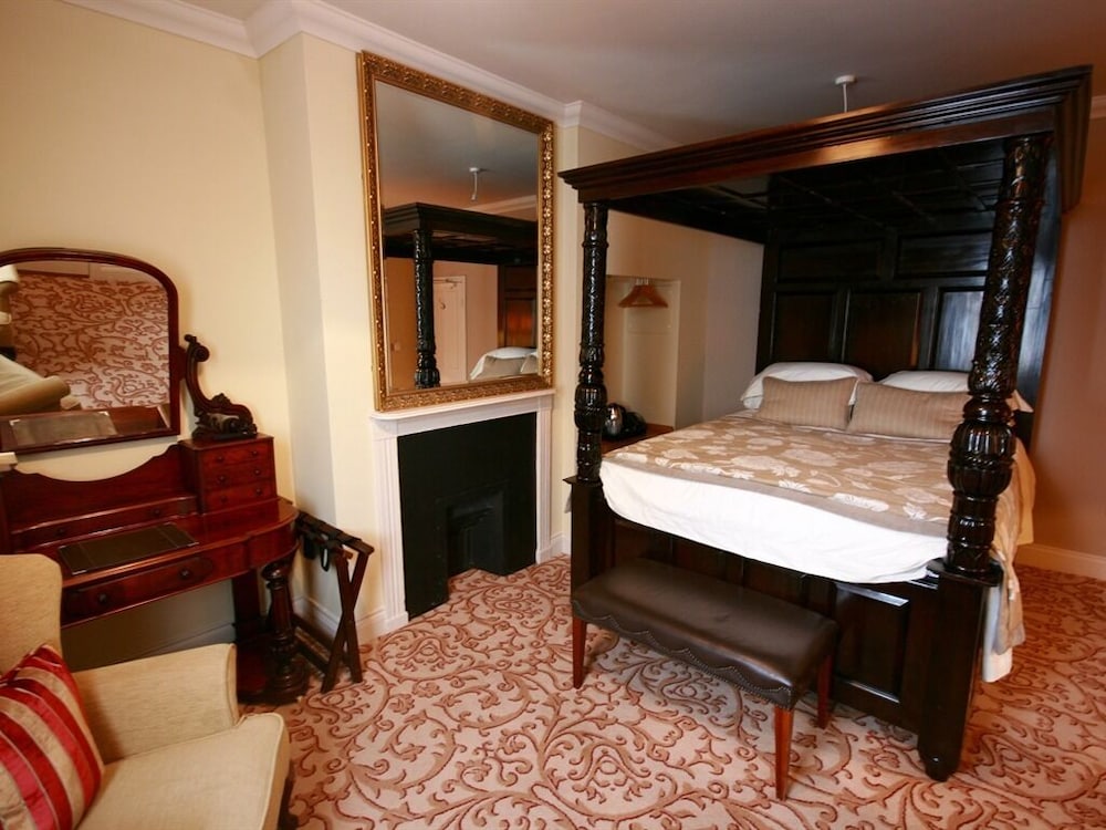 Deluxe Double Room, Ensuite (With 4 Poster Bed)