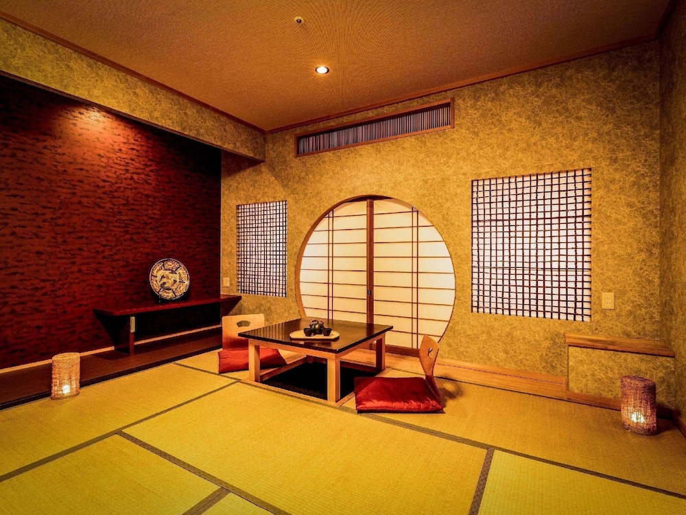 Standard Japanese Style Fourth Room without Bath (No View, Only High Window), Non-Smoking