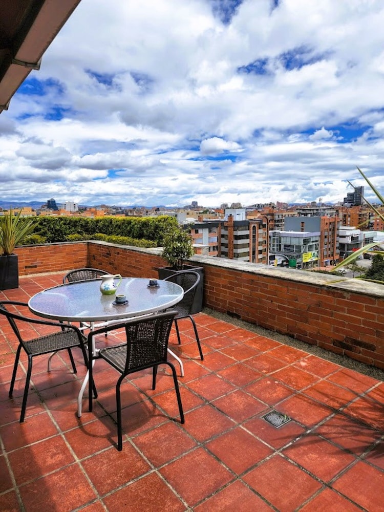 Penthouse, Hot Tub - Photo 10