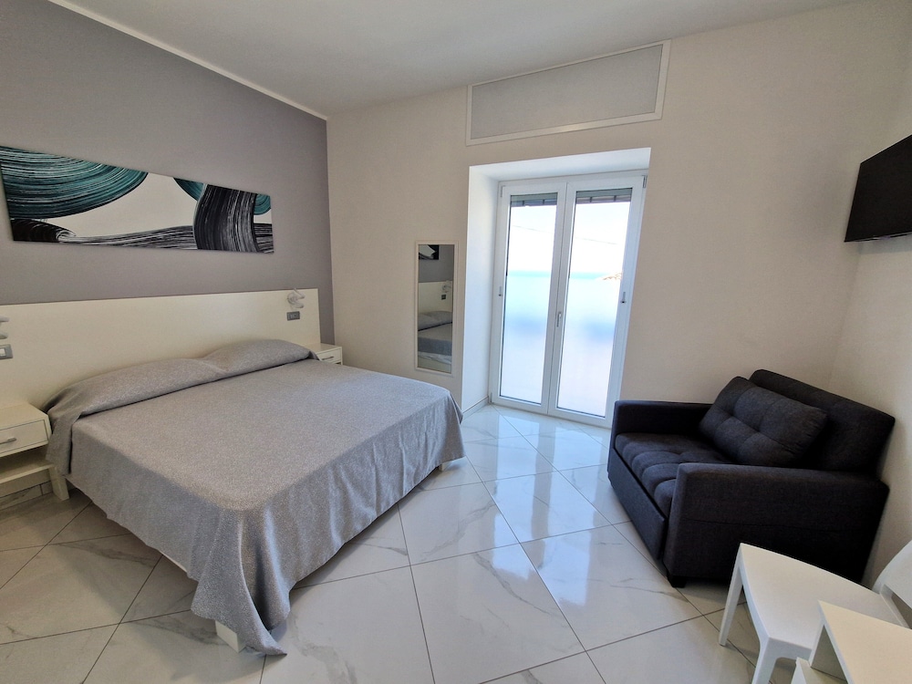 Comfort Double Room, Balcony, City View