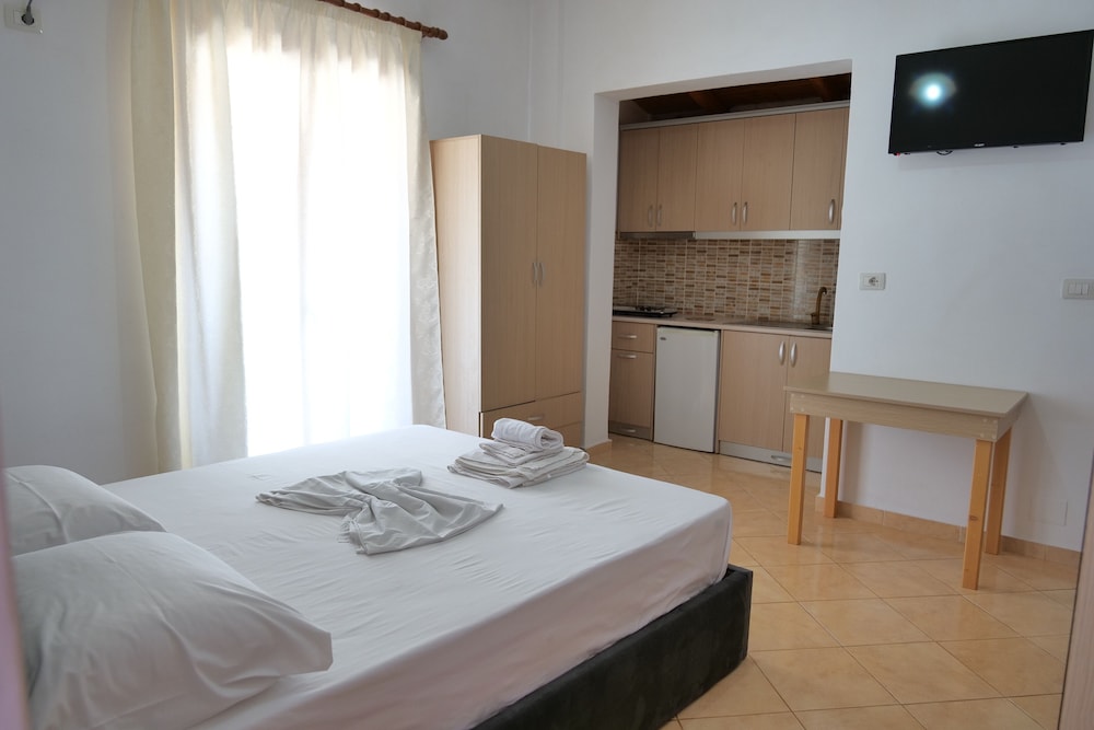 Triple Room, Balcony