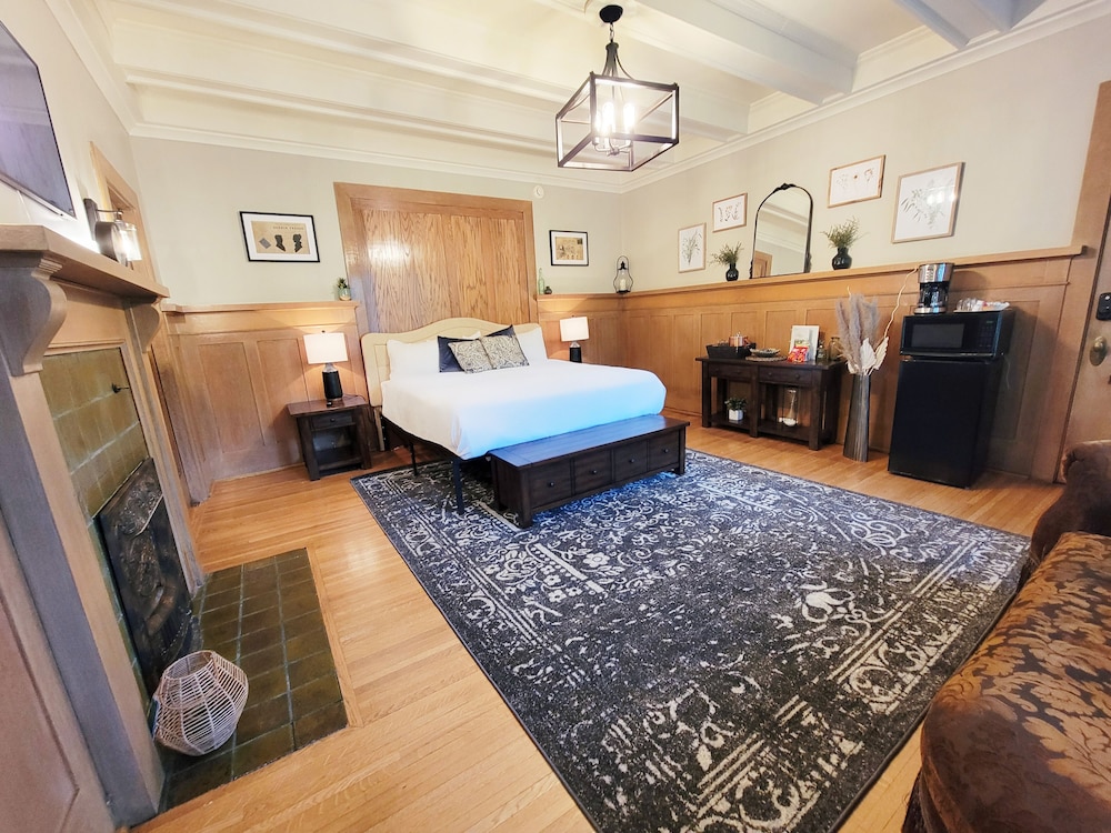 Jay Cooke Suite