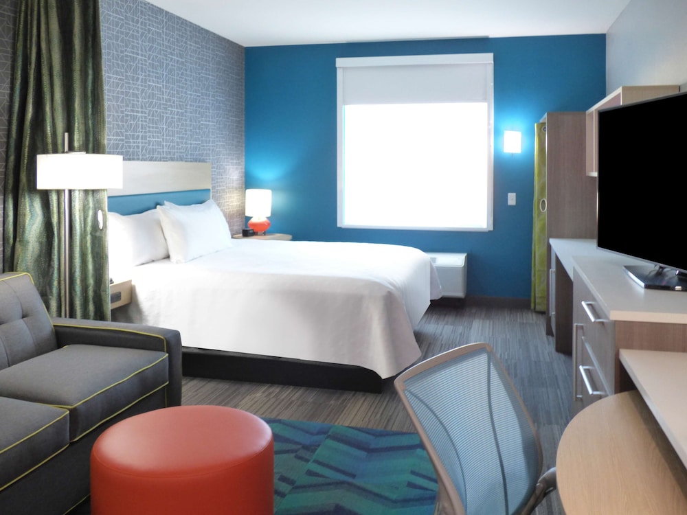 Studio Suite, 1 King Bed, Non Smoking - Photo 4