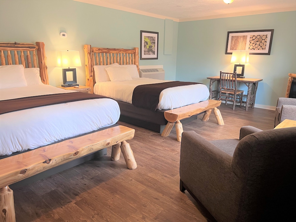 Inn Room 2 Queen Beds Mini Suite photo 3