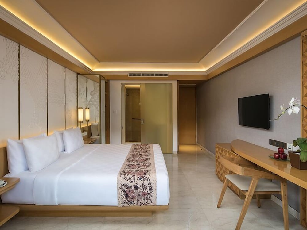 Deluxe Room, 1 King Bed photo 2