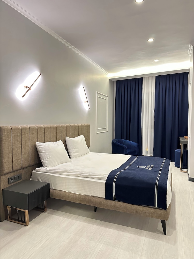 Deluxe Double Room - Photo 10
