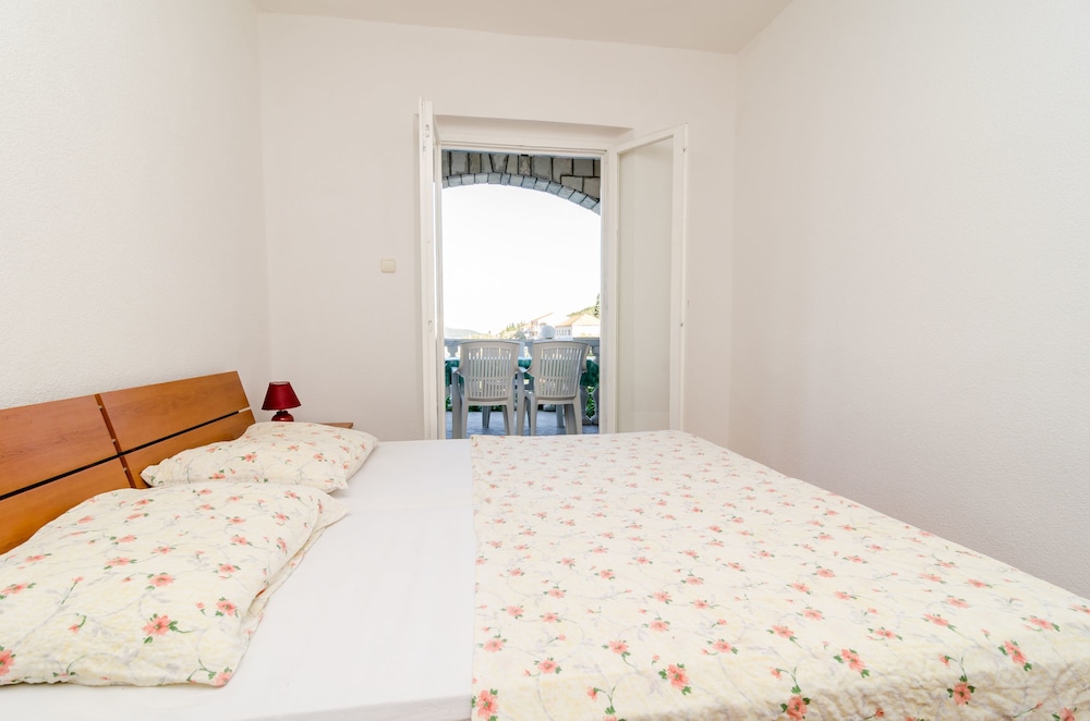 Apartment, 2 Bedrooms, Balcony, Sea View photo 1