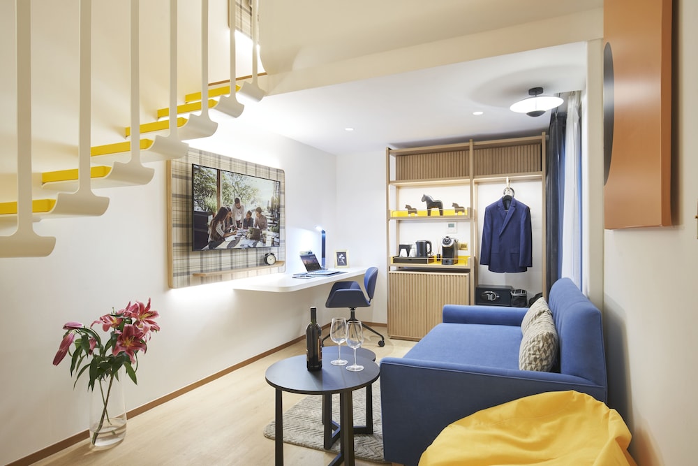 Family Loft, 1 Queen Bed