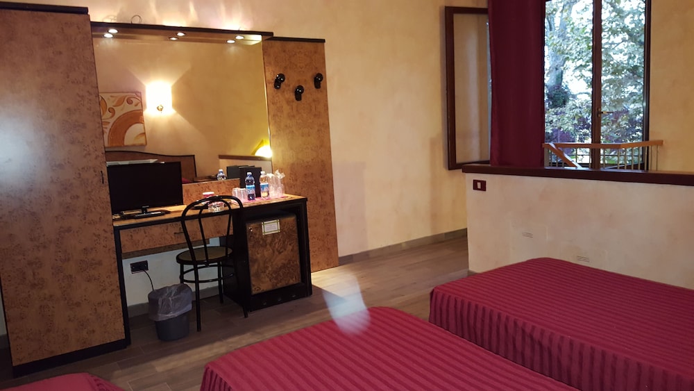 Triple Room photo 2