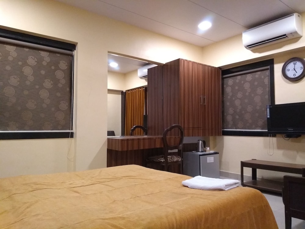 Room - Photo 7