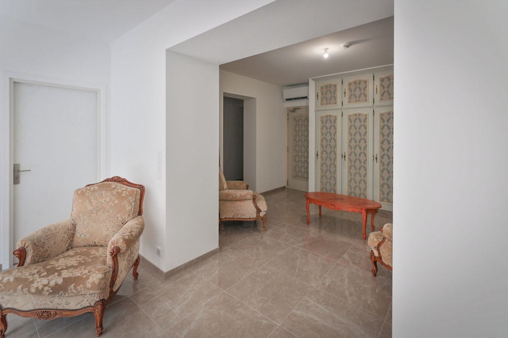 Executive Studio Suite