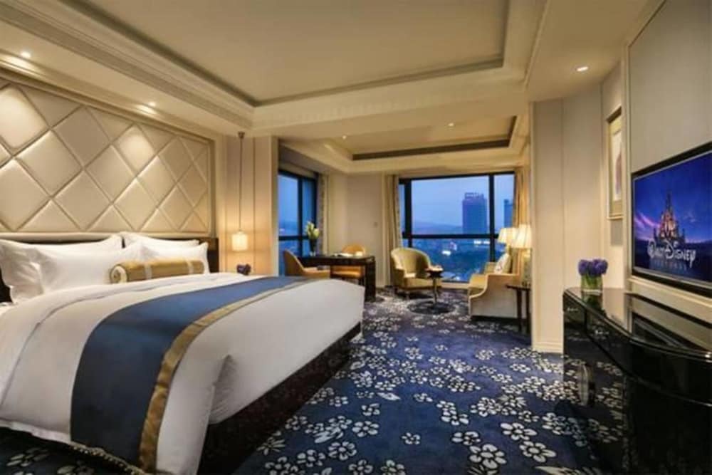 Royal Room photo 2