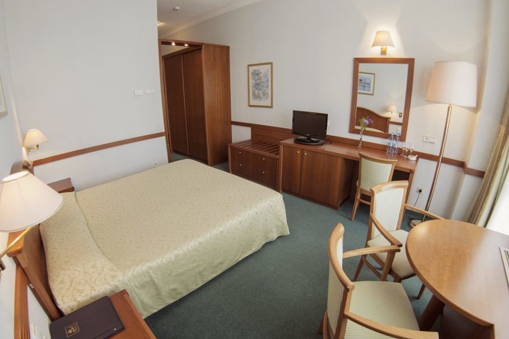 Standard Twin Room, Mountain View photo 1