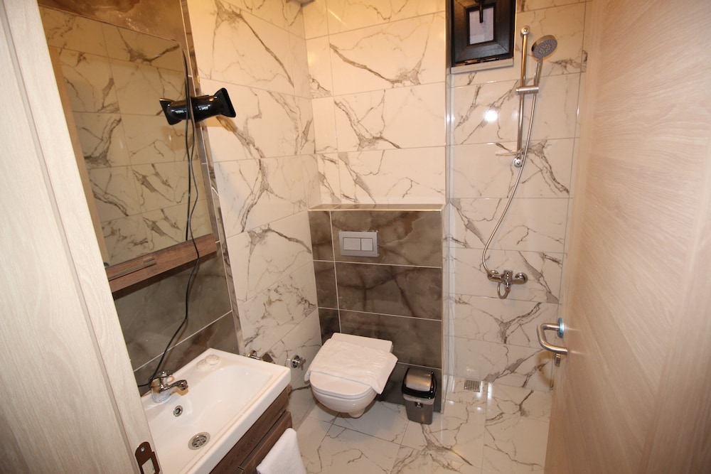Deluxe Triple Room photo 3