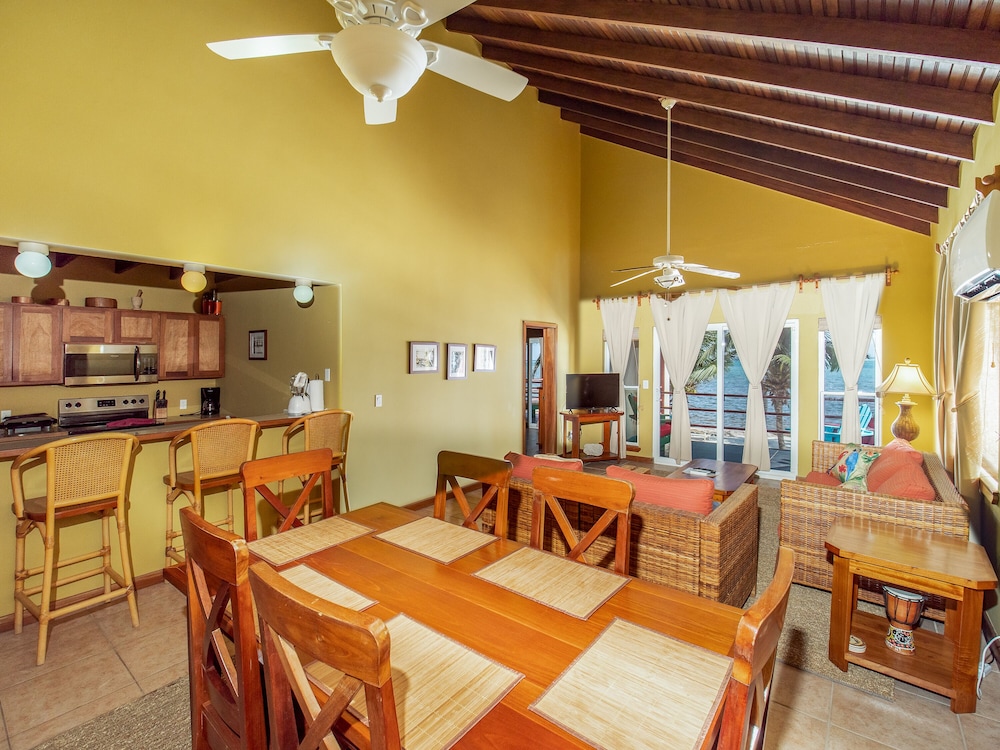 Superior Condo, 2 Bedrooms, Ocean View
