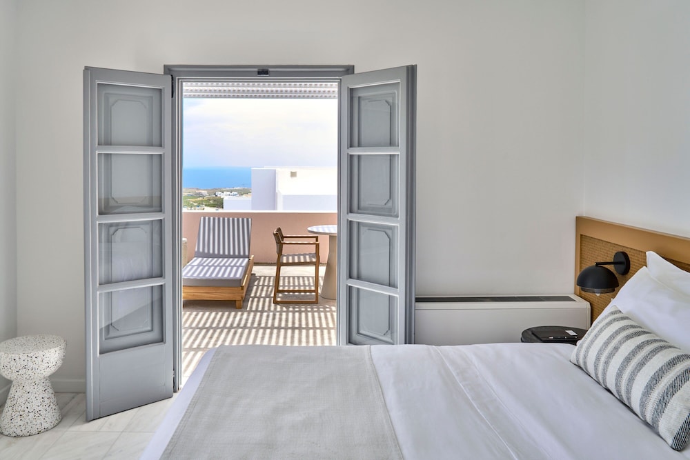 Suite, 1 Bedroom, Resort View (Balcony) - Photo 3
