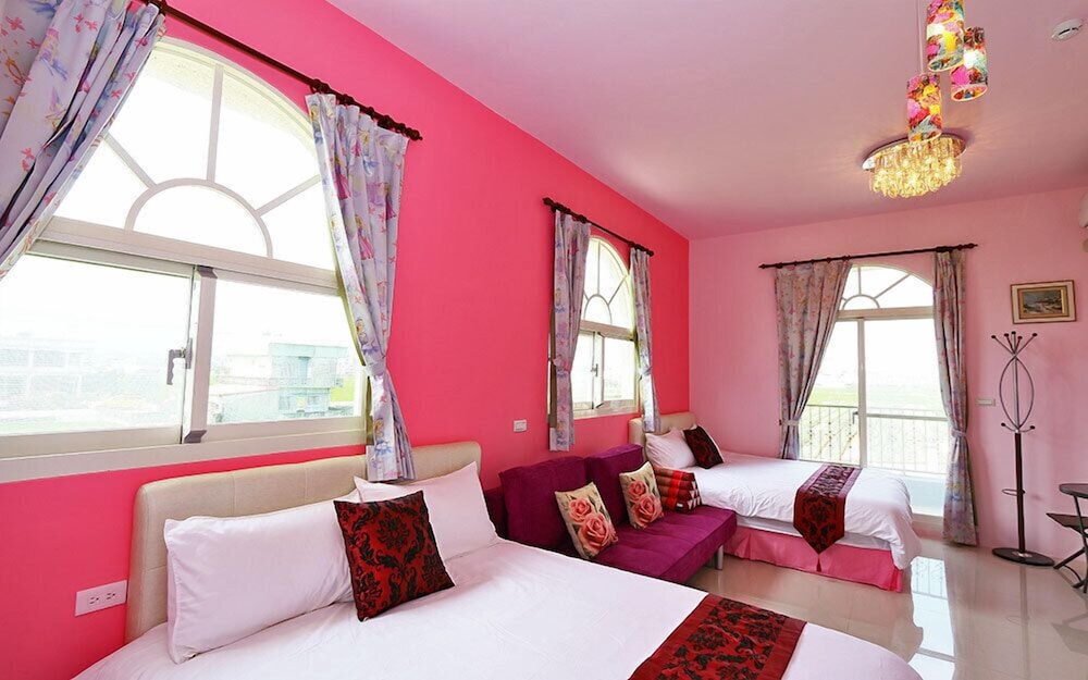 Deluxe Quadruple Room, 2 Double Beds, Non Smoking photo 1