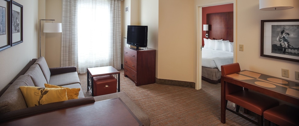 Suite, 1 Bedroom (Mobility/Hearing Accessible, Tub) photo 1