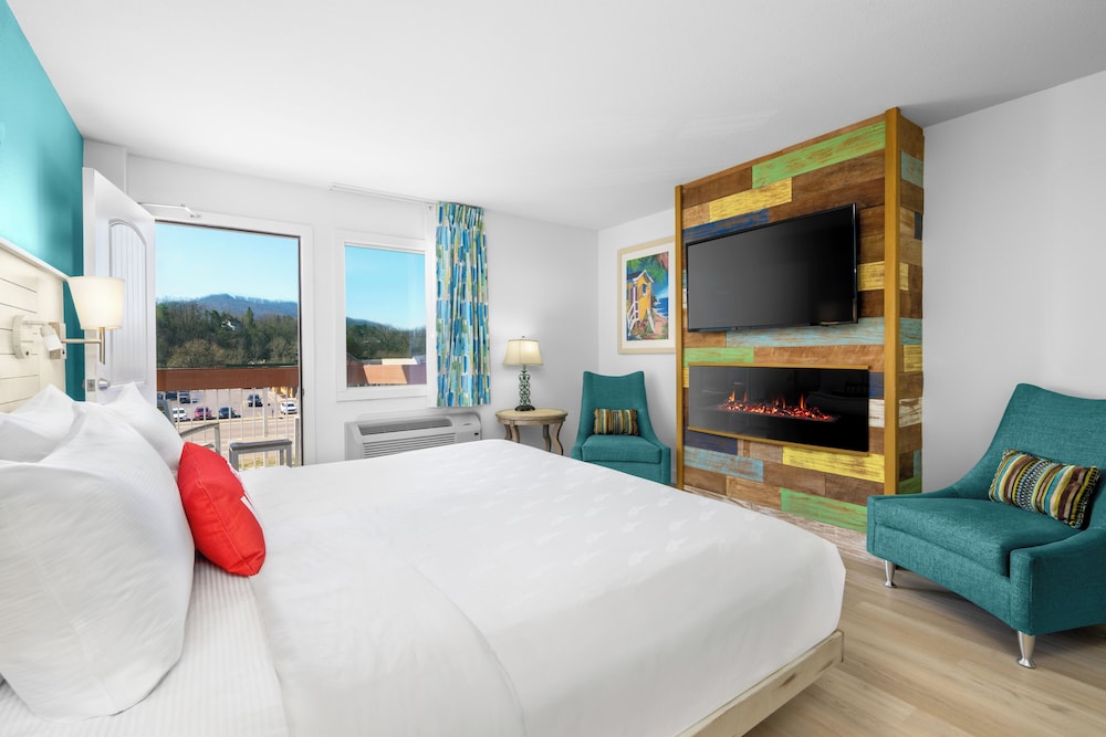 Suite, Multiple Beds - Photo 2