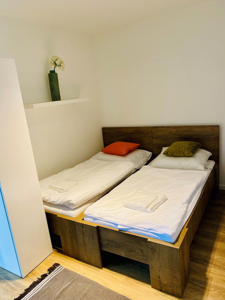 Basic Apartment, Terrace (AP 13)