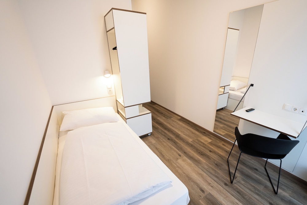 Einzelbettzimmer photo 1
