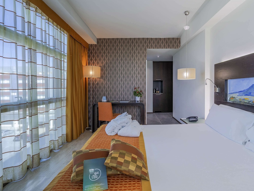 Deluxe Room, 1 Double Bed - Photo 3